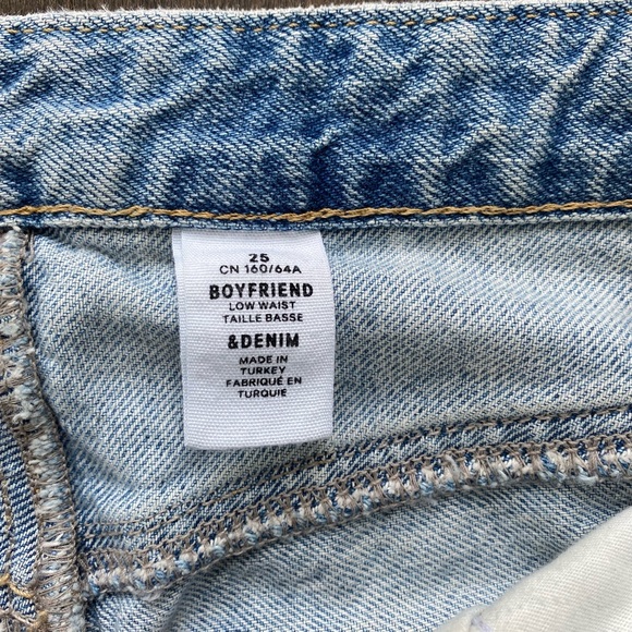 H&M ripped boyfriend jeans - Picture 4 of 6